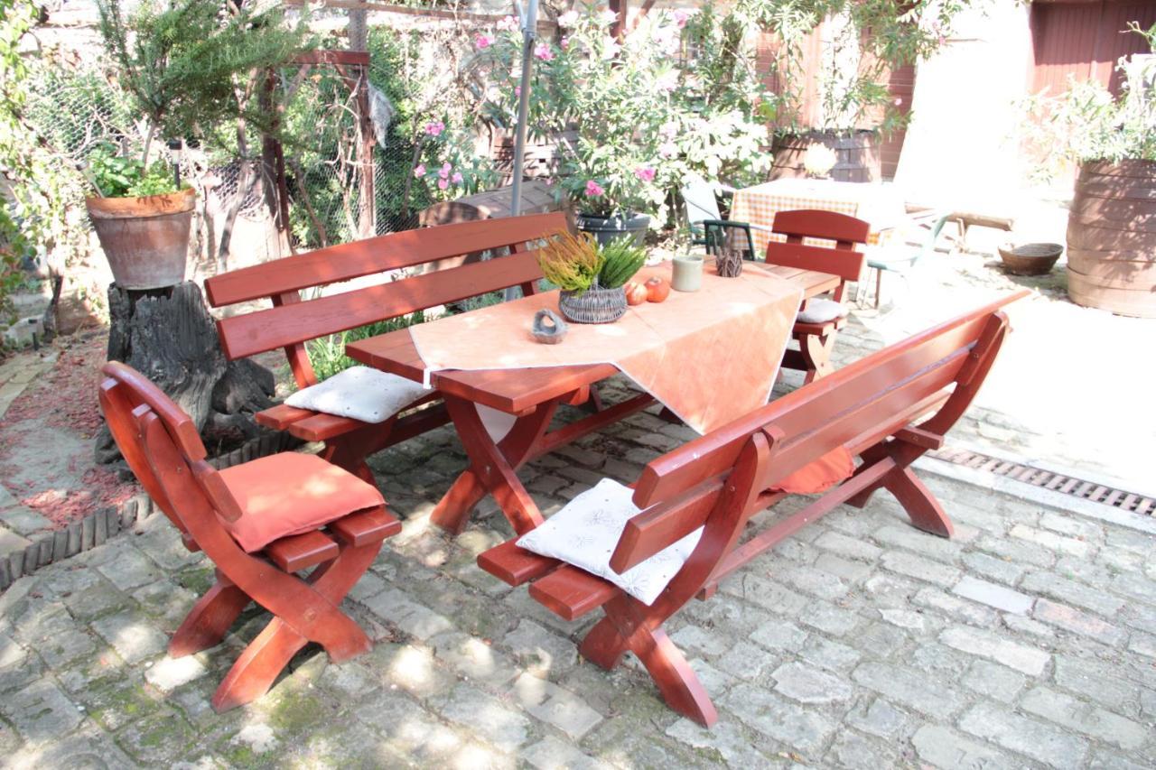Bed and Breakfast Pannonhalma Panzio Екстер'єр фото